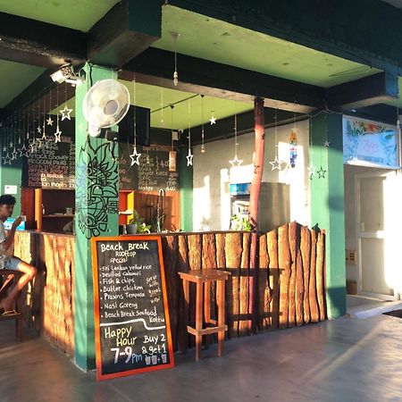 Beach Break Surf Hostel Weligama Ngoại thất bức ảnh
