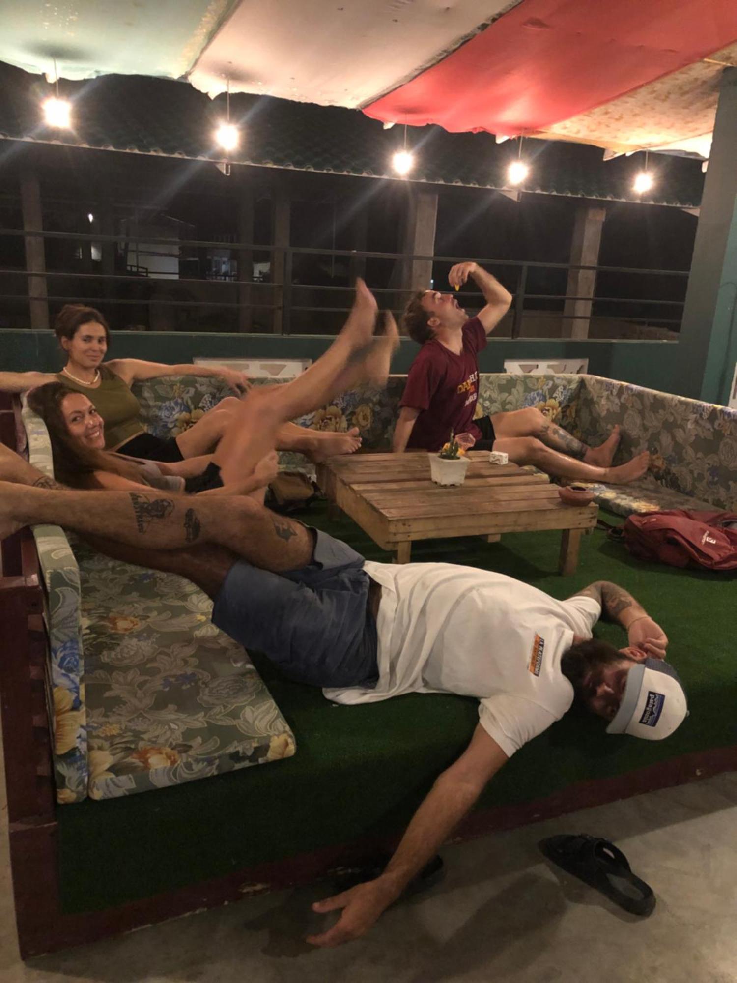 Beach Break Surf Hostel Weligama Ngoại thất bức ảnh