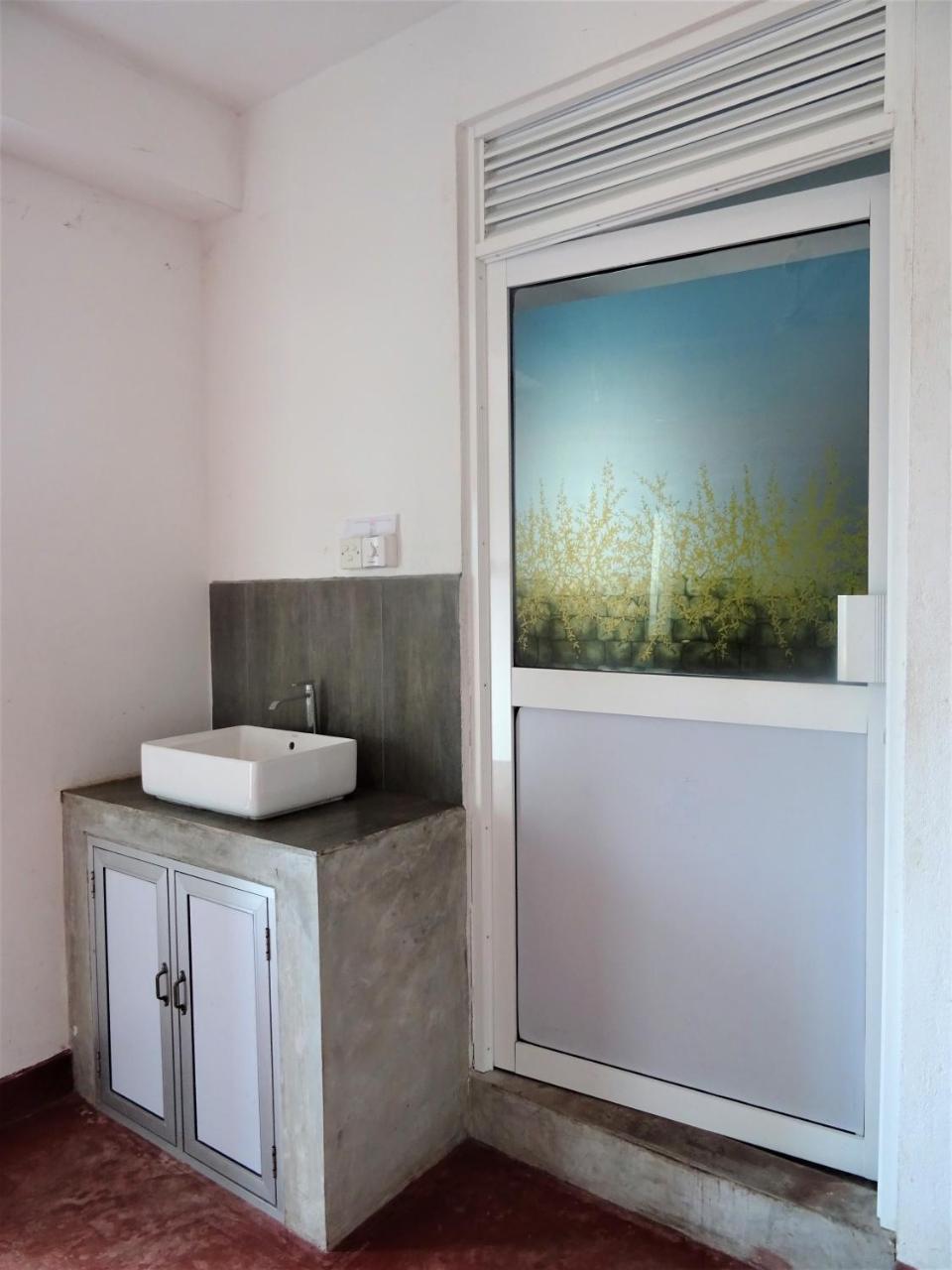Beach Break Surf Hostel Weligama Ngoại thất bức ảnh