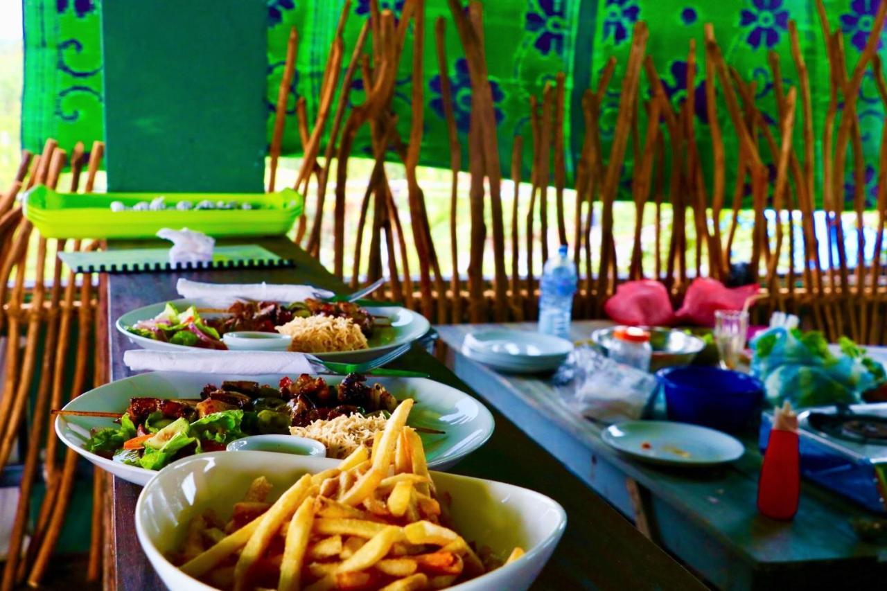 Beach Break Surf Hostel Weligama Ngoại thất bức ảnh
