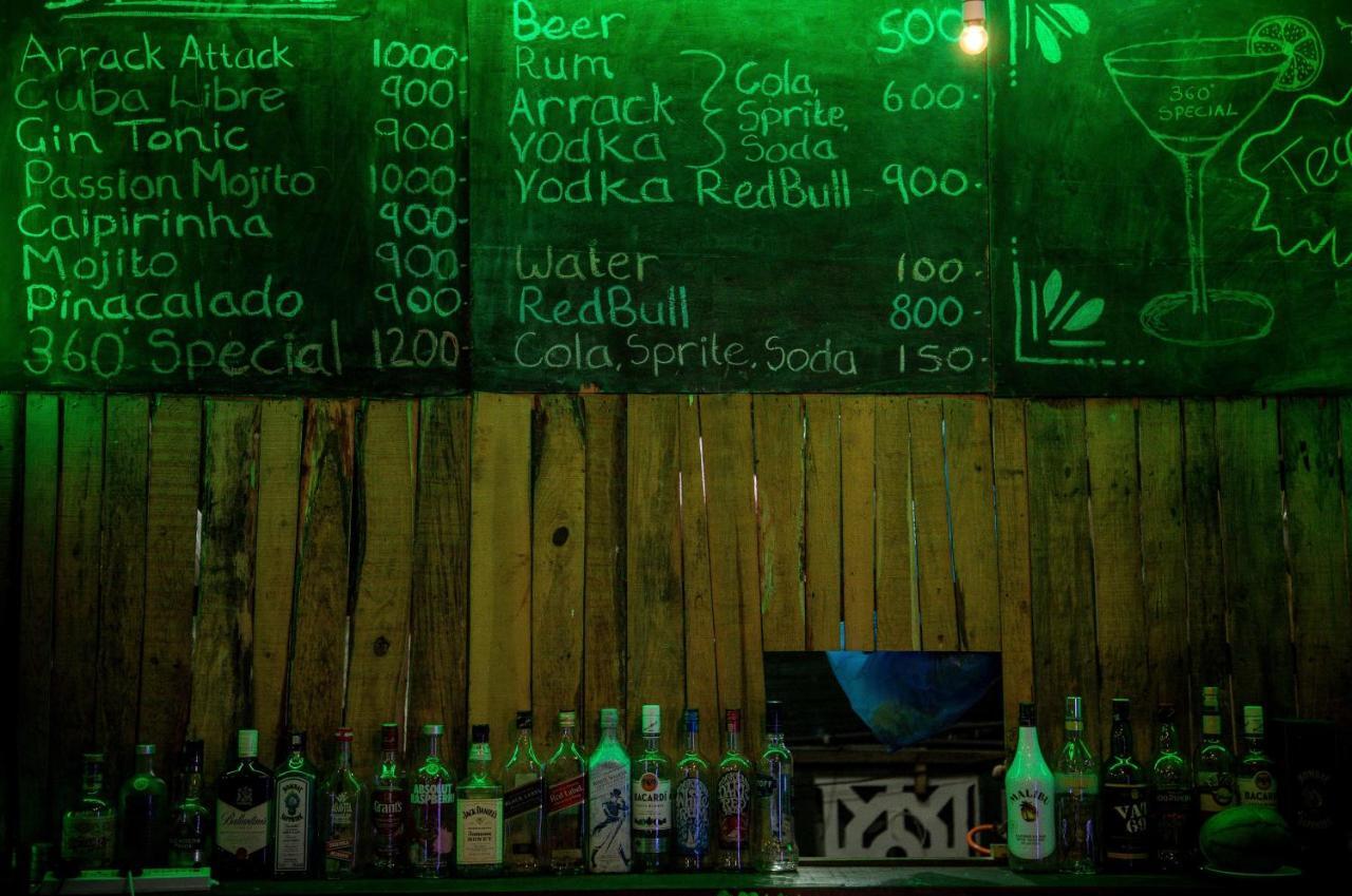 Beach Break Surf Hostel Weligama Ngoại thất bức ảnh